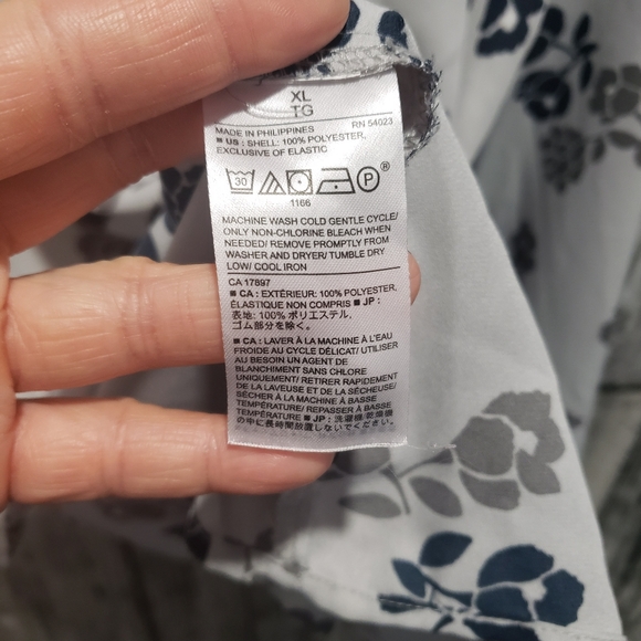 Grey Banana Republic Blouse - Picture 3 of 3